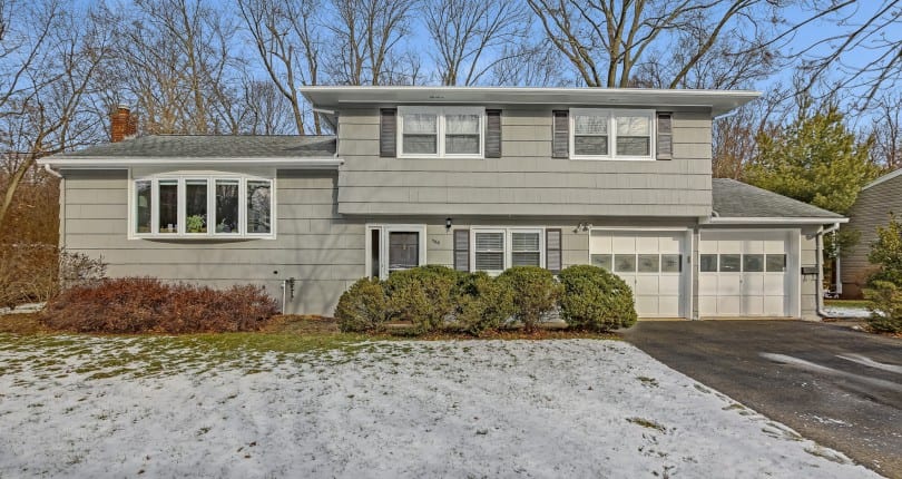 1566 Brookside Rd, Mountainside, NJ 07092