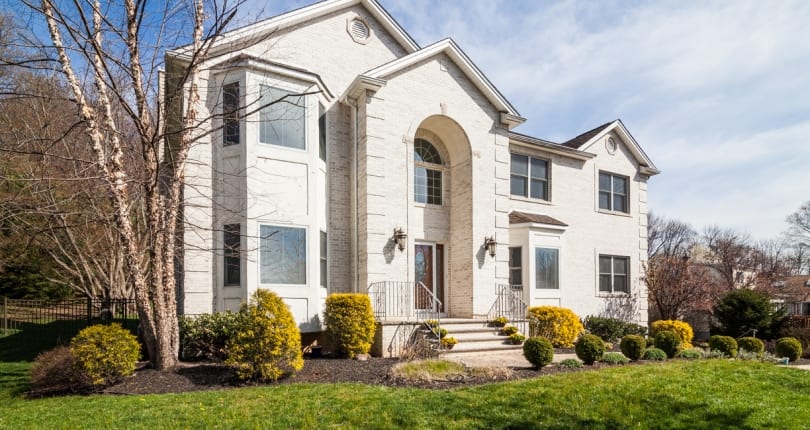 33 Frederick Place, Cedar Knolls, NJ 07927