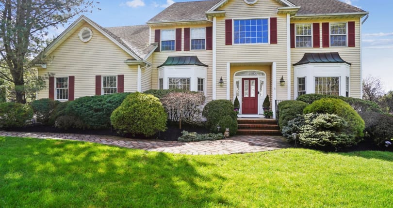 1 Jordanna Ct, Bedminster, NJ 07921